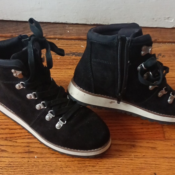 Casual women's boots - Picture 3 of 3